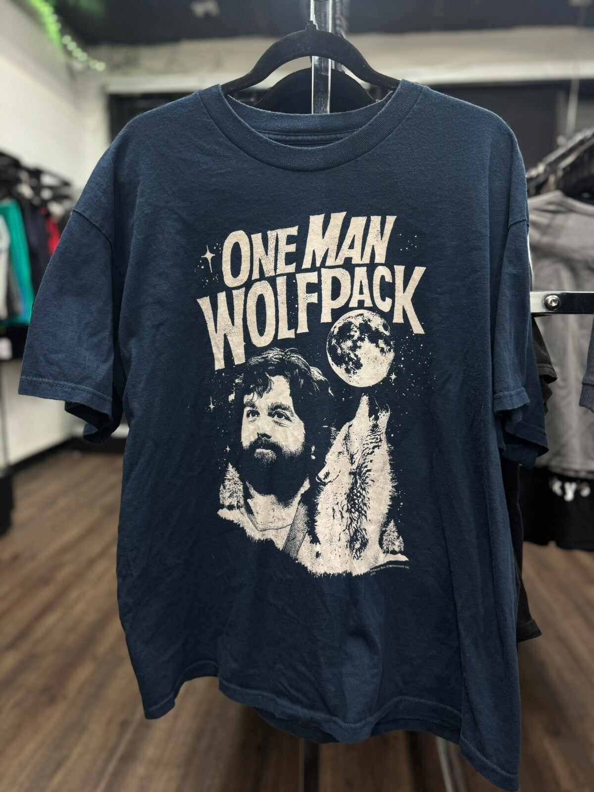 Vintage One Man Wolfpack T-Shirt XL Hangover Movie Ripple Junction Blue Tee
